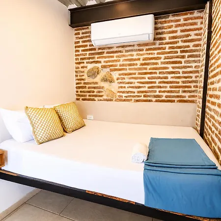 Casa Pacoa Hotel *